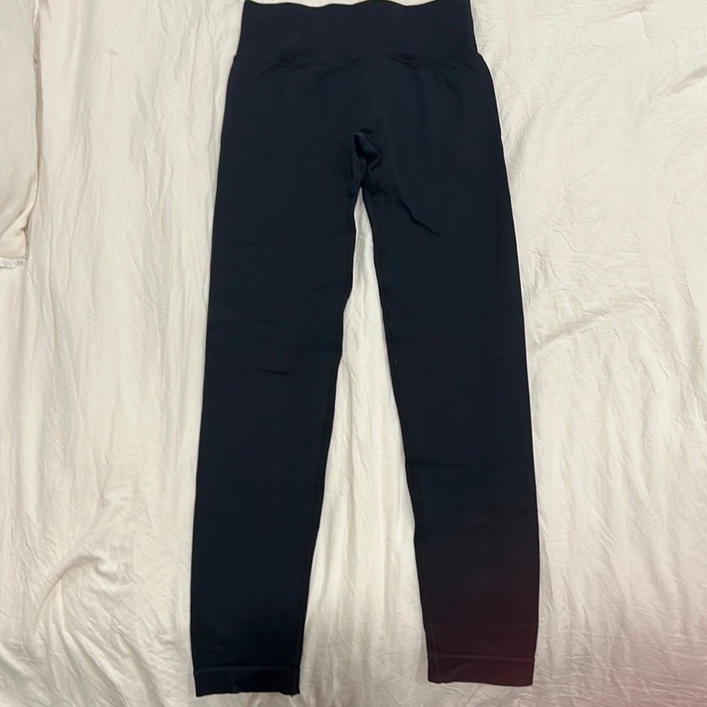 Black Amazon small leggings.